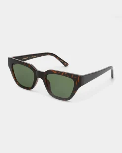 A.KJÆRBEDE Kaws Demi Tortoise
