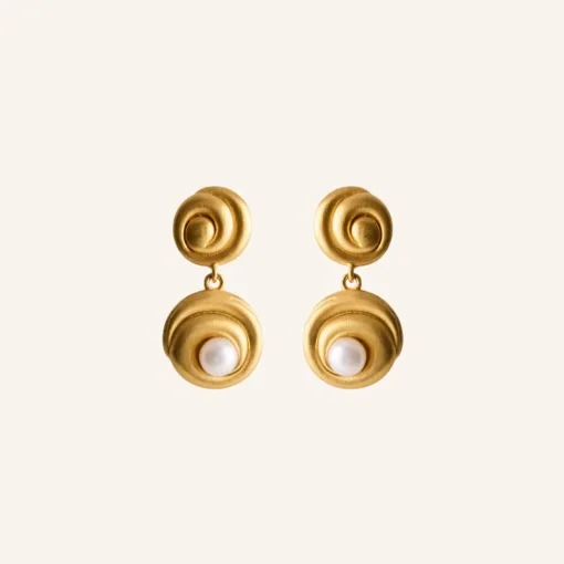 PERNILLE CORYDON Shell Flower Earrings